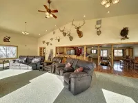 Relaxing Mountain View, 5 Bdr Sleeps 11, 4400 Sqft - Homestays