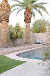 Next Getaway Home-3 Rooms, 4 Bed, 2 Bath, Backyard with Pool - مسبح خاص