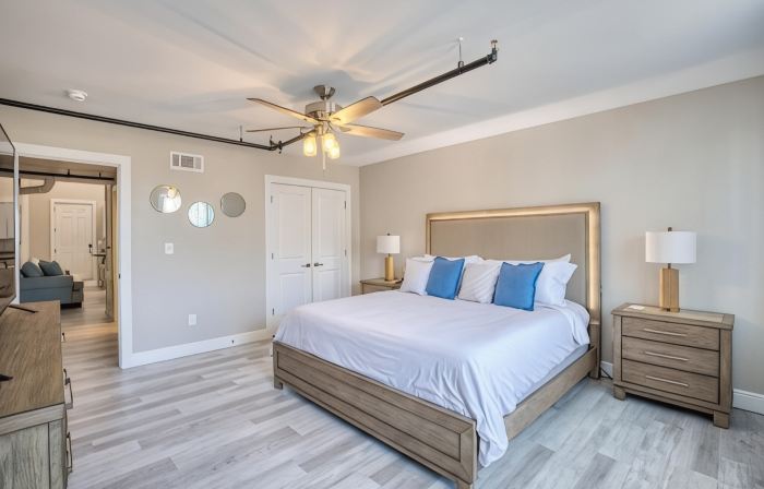 902 Howard Lofts