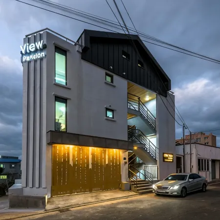 Jeju Olle View Pension Отели рядом с достопримечательностью «Монумент Самсасок»