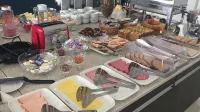 Villa Premium Hotel - พร้อมอาหารเช้า
