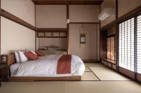 Shirafuji - Parking