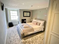 Georgian Loft Apartment - Central Bath Hotels in Bathwick