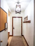 HISTORIC 1890s Rexburg Loft - 2 Q, 1 K Laundry, 2 blocks to BYUI, Clean & Fun!