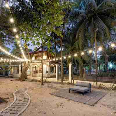 Beachfront Gated Retreat with Coastal Charm Hotel Exterior