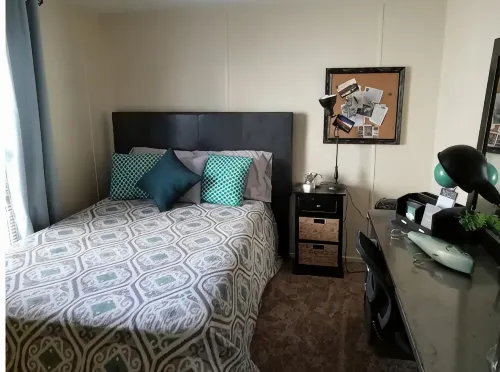 River House - 2-Star