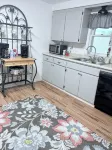 Charming 3-bedroom house near downtown Marshfield