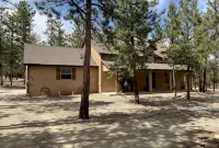 La Hacienda BV: Family-friendly cabin nestled on 2 acres in the woods - Boutique