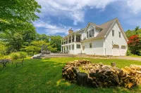 NEW Spectacular Views & Private space on a Scenic Mountain 40ft Salt Water Pool - 5성급