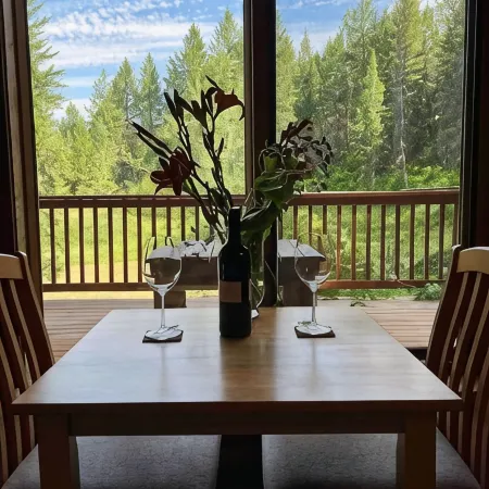 Stunning Custom Made Log Home- on 30 acres
