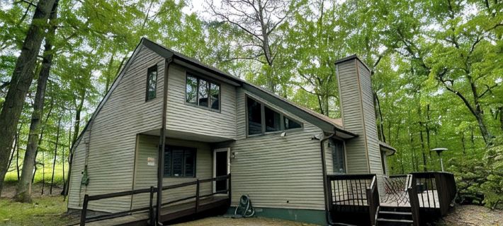 3-bedroom house in serene Saw Creek Estates with WiFi, AC, access to pools, lake Hotels in Pike County