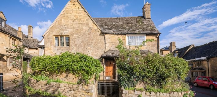 Grade II Listed Cotswolds Self Catering Accommodation. VisitEngland Hotels in Chipping Campden