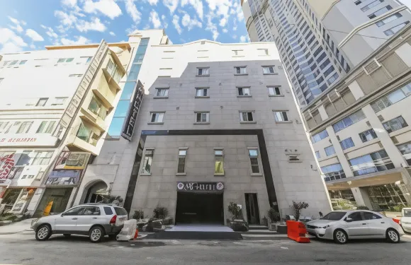 H酒店