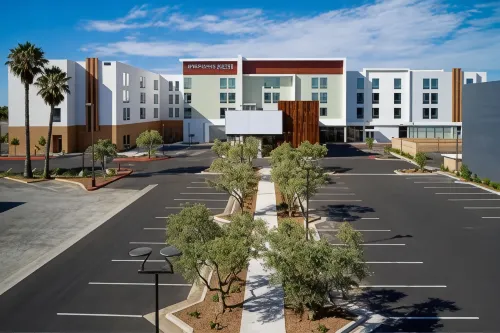 SpringHill Suites Los Angeles Downey - Uima-altaat