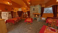 Hotel les Chalets - breakfast