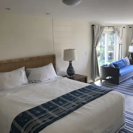 Ultimate relaxation at the beach and conservation land, completely renovated