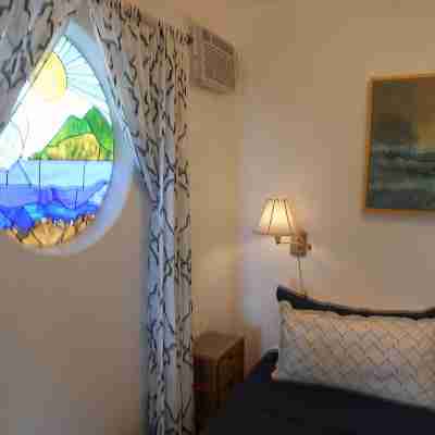 Best-Priced 1BR on Stj! Perfect Location W/ Ocean View & Pool! Rooms