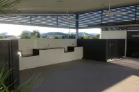 Broadwater on the Peninsula - parking
