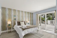 Stunning Coastal Escape w. private pool & spa, arcade, near themed parks & beach - สระว่ายน้ำส่วนตัว