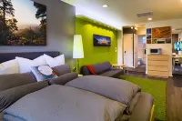 CherryHill Downtown - Techie Modern STUDIO Super Clean! A/C & EV L2 - Apartments