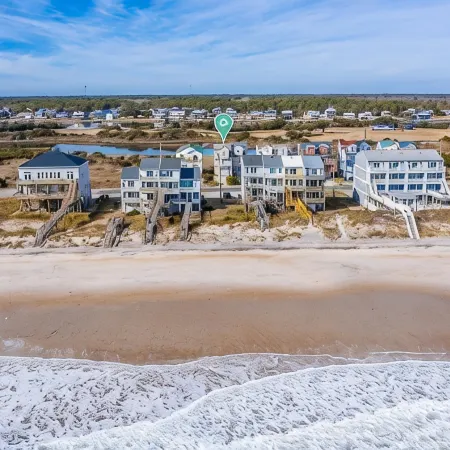 BEACH PLEASE! Amazing Ocean and Sound Views with Easy Beach Access! Pet Friendly