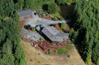 Golfer's Heaven Lodge: Deck, Mtn Views & Putting Green, 8 Min to Bandon Dunes - バルコニー
