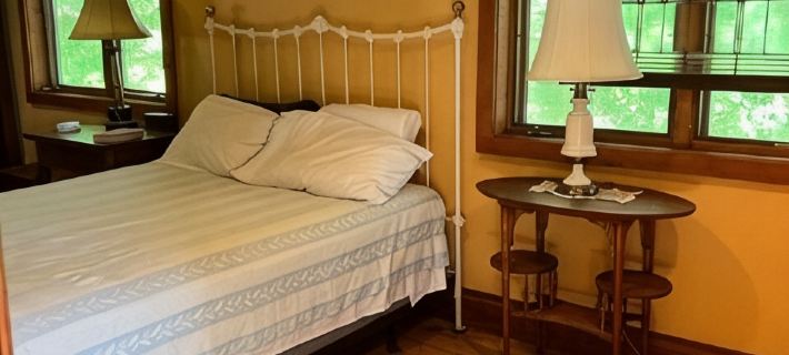 Cozy lake cabin with your own private dock. Secluded lot close to the city! ライトのホテル