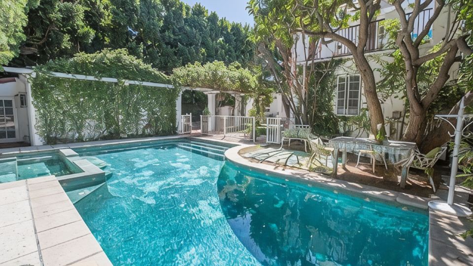 Beverly Hills Celebrity Home