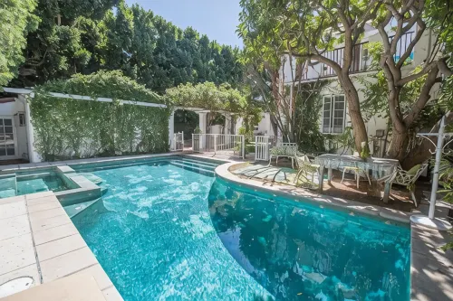 Beverly Hills Celebrity Home - Villas