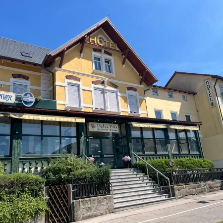 Hotel Fantasie Отели в г. Ансбах