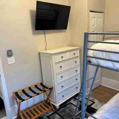Love the Cov- Spacious 4-bedroom house in charming Covington with WiFi, AC Rooms