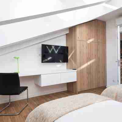 Old Town, trendy Kazimierz, luxurious and spacious 2 bdrm, 2 bthrm, Apartment Rooms