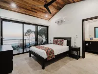 Casa Montaña - Majestic Ocean Views at Dominical Hills Hôtels à : Savegre de Aguirre
