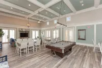 Turtles Nest - Corner Penthouse with Gorgeous Sunsets and Lake View - Pool