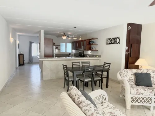 Family-Friendly 3Br Villa Apartment w/ Pool – Steps to Surf & Ocean - Villas