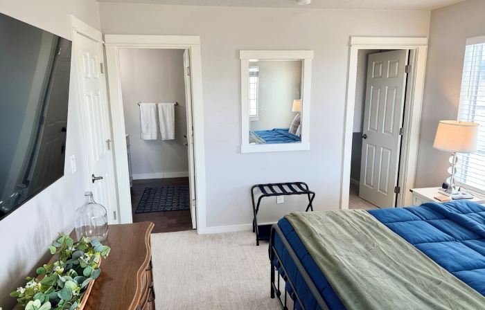 Private Upstairs Apartment with Game Room on 5 Acre Ranch