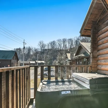Spring Break Dates Open~Book 2025 Early~Smoky Mtn~Cozy Cabin close to everything