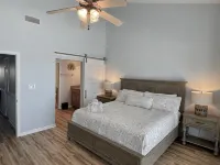 Private Beach! Gulf-front with a pool - Stunning views! Beach Service Covered! - Balkon