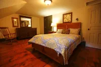 #1 Location for CDP. Fire-pit & Fishing Pond. FUN & Private. 5 bedrooms, 3 baths - Wi-Fi