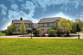 Camelot Restaurant & Inn