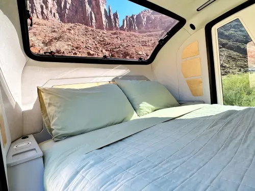 Red Rock Base Camps Teardrop Trailer #3. Take your hotel room outside! - Homestays
