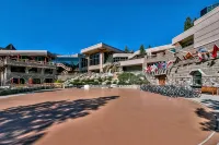 Located @ Everline Resort & Spa, Pools/Spas/Golf/Skiing/Ski-in & out/Ice Skating