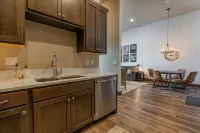 Upscale Lakeview Condo in Downtown Sandpoint