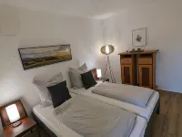 Lesum-auen. Ruhige Ferienwohnung mit Terrasse und Garten Hoteles en Distrito de Osterholz