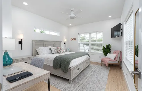 Vilano Beach Vacation Stop. 2 masters, Private Heated pool, Steps to the Beach! - Beach