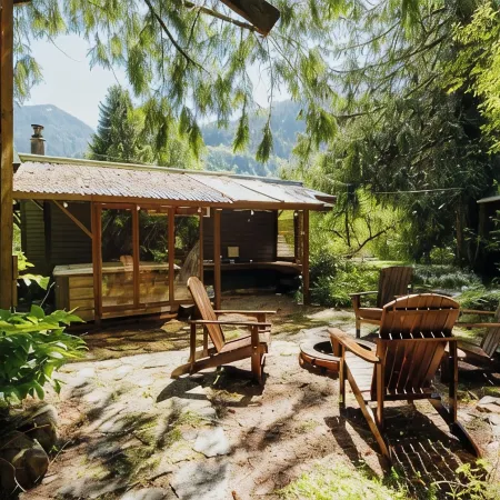 Chalet Rivière 2-bedroom cabin with AC and WiFi in Gold Bar