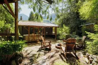 Chalet Rivière 2-bedroom cabin with AC and WiFi in Gold Bar - シャレー