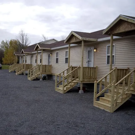 Lakeview Motel & Apartments