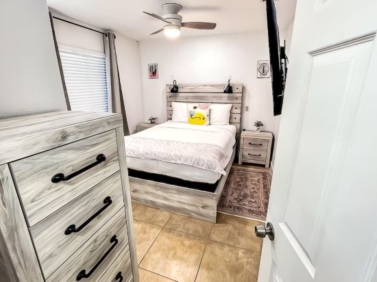 Closest Home to Airport + Downtown - the Vibe Phx