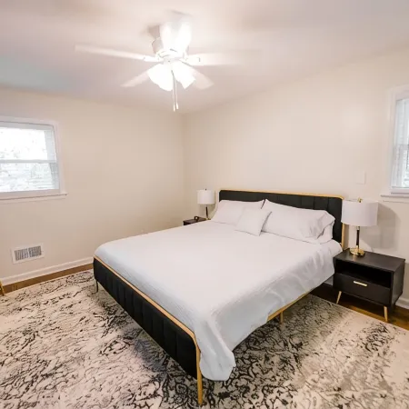 Spacious 6 bedroom home near Downtown Macon!